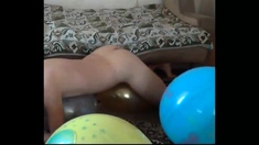 Balloon play popping humping cum